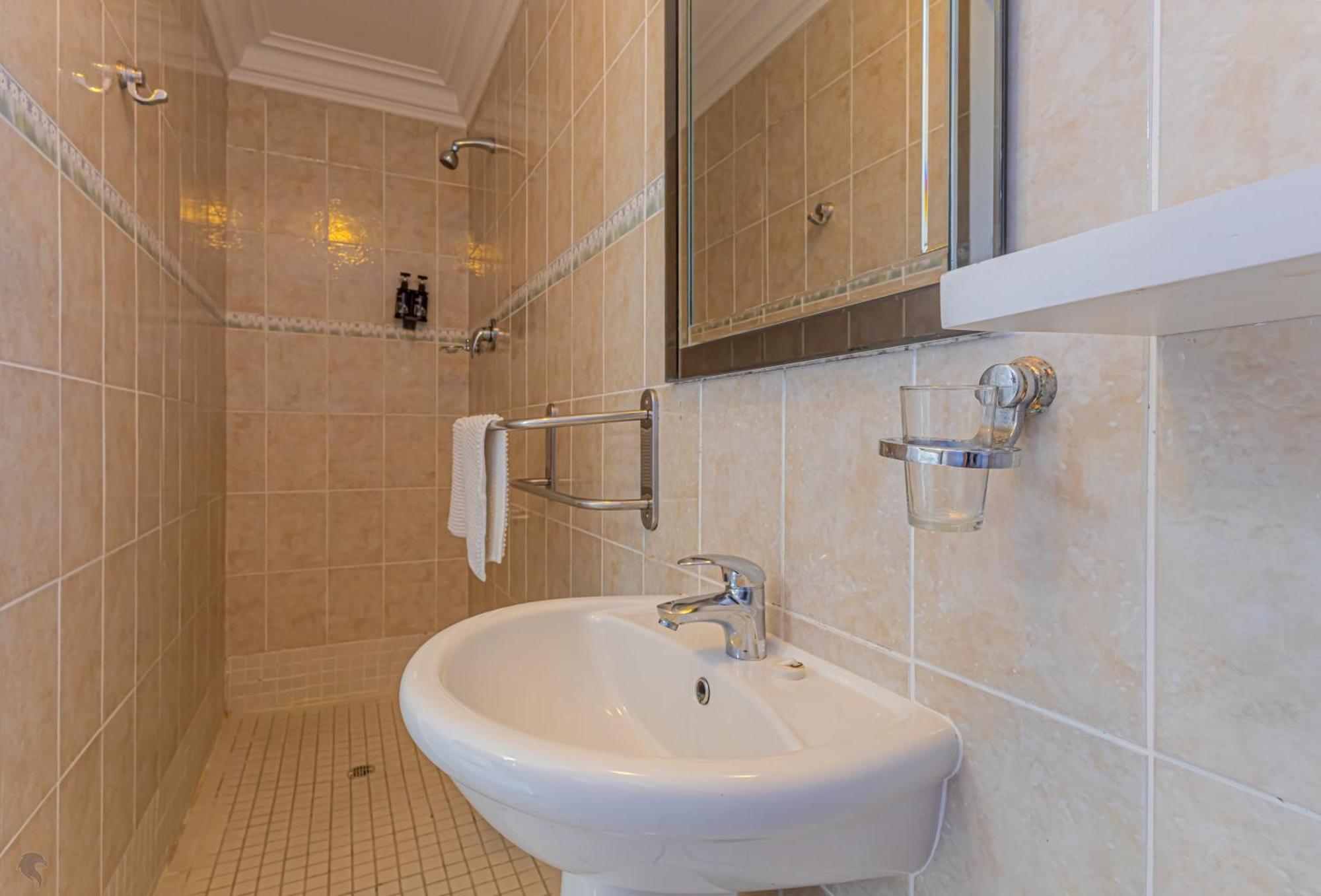 Holiday Guest House لانجيبان المظهر الخارجي الصورة